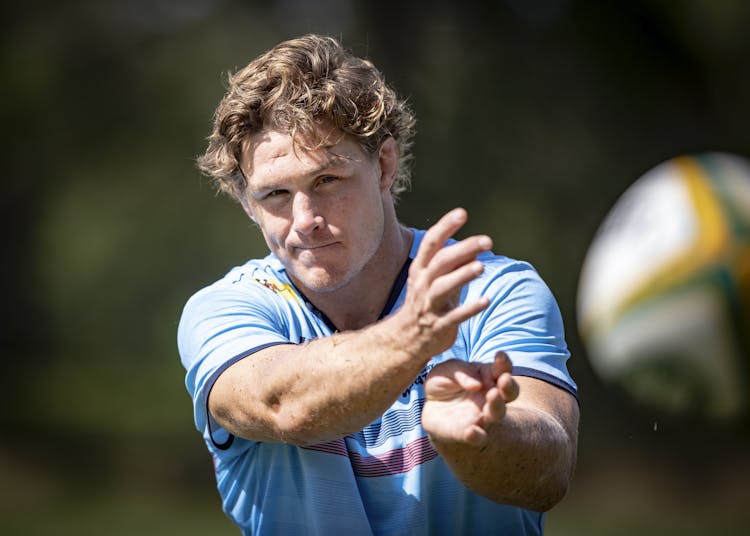 Michael Hooper has been named to start for the Waratahs against the Highlanders