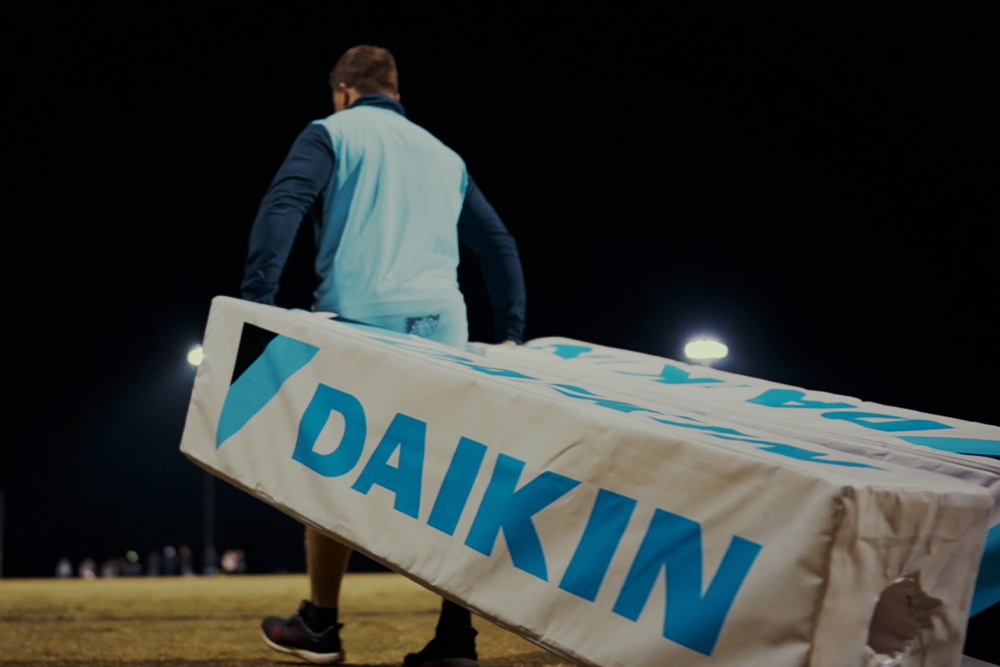 Daikin will deliver Junior Rugby Packs to communities affected by drought and fire.